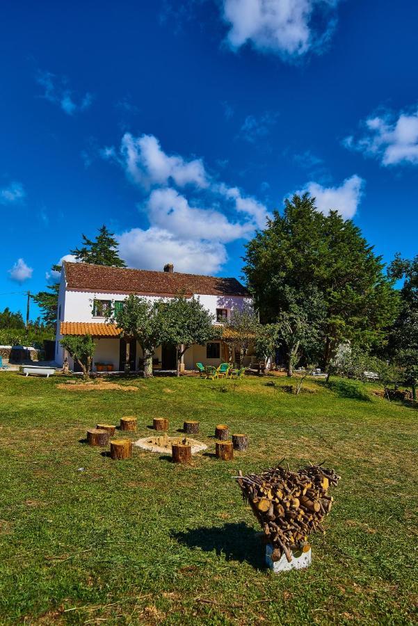Epicos House, Your Home Away From Home. Nogueira  Exterior photo